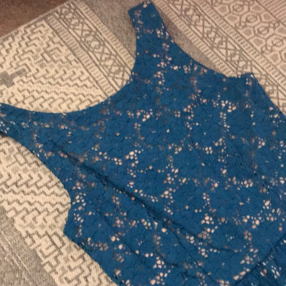 SWEETEST LITTLE CROCHET DRESS - Picture 2 of 7